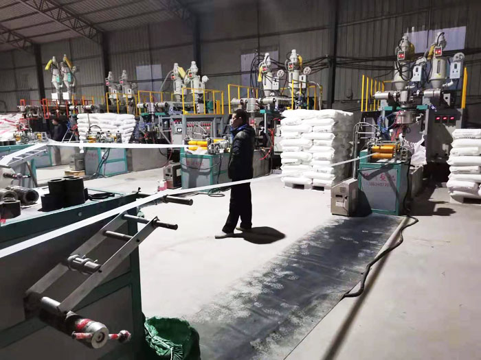 雙層花（huā）紋水龍帶生產線