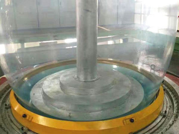 塑（sù）料（liào）吹塑機的日常保養與使用事（shì）項