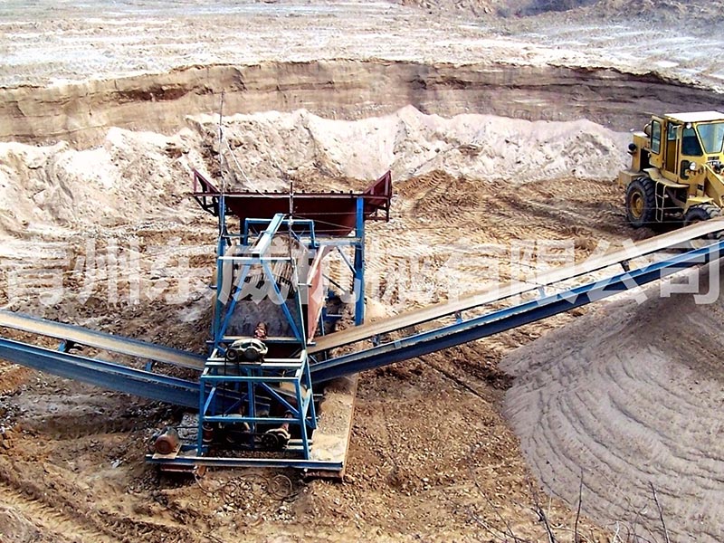 山東泰山篩沙機應(yīng)用現場