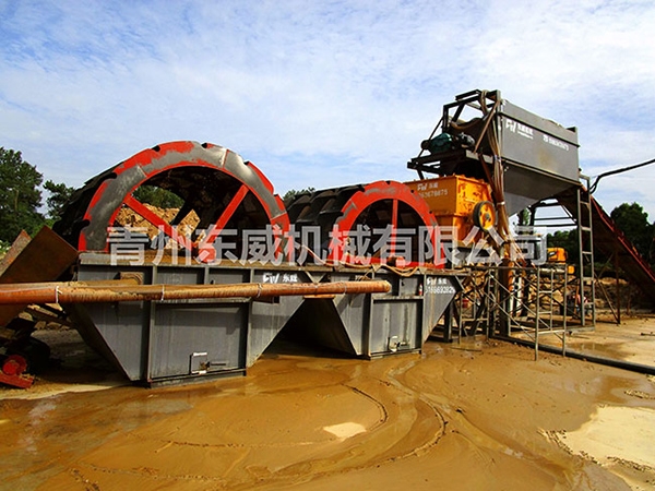 3024型輪式破碎（suì）洗砂(沙)機